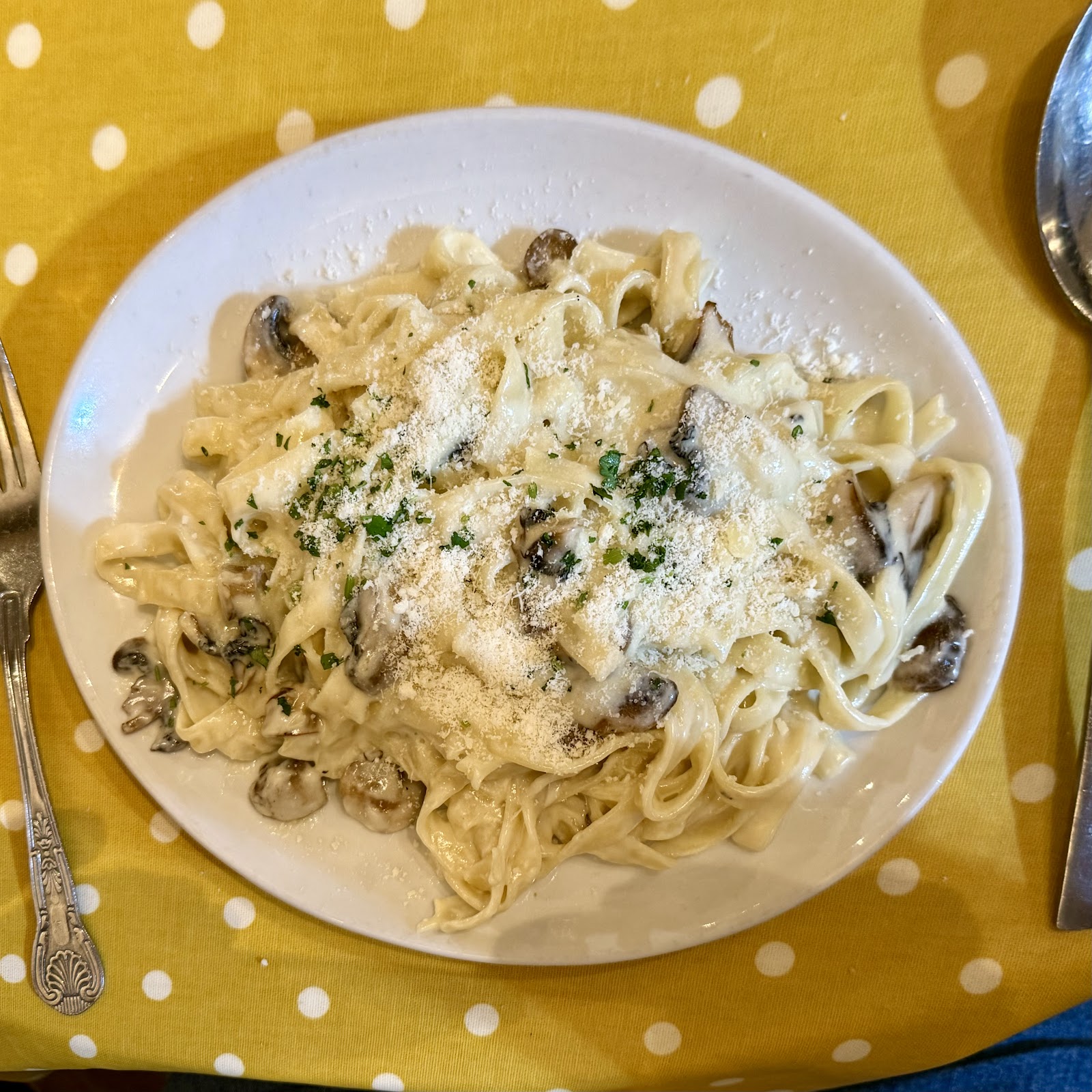 Tagliatelle with cream and mushrooms at Anacapri